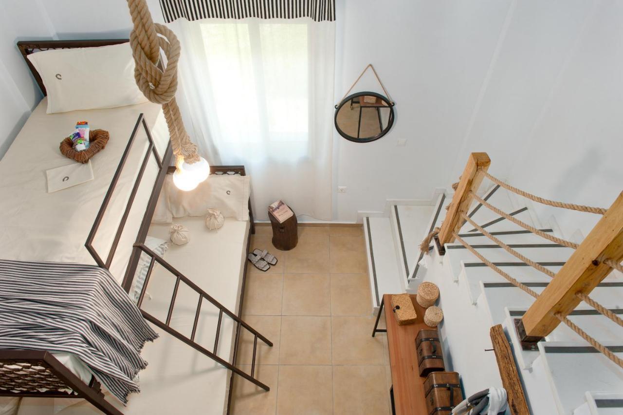 Seathon Seafront Beach Villa In Kalamitsi Luaran gambar